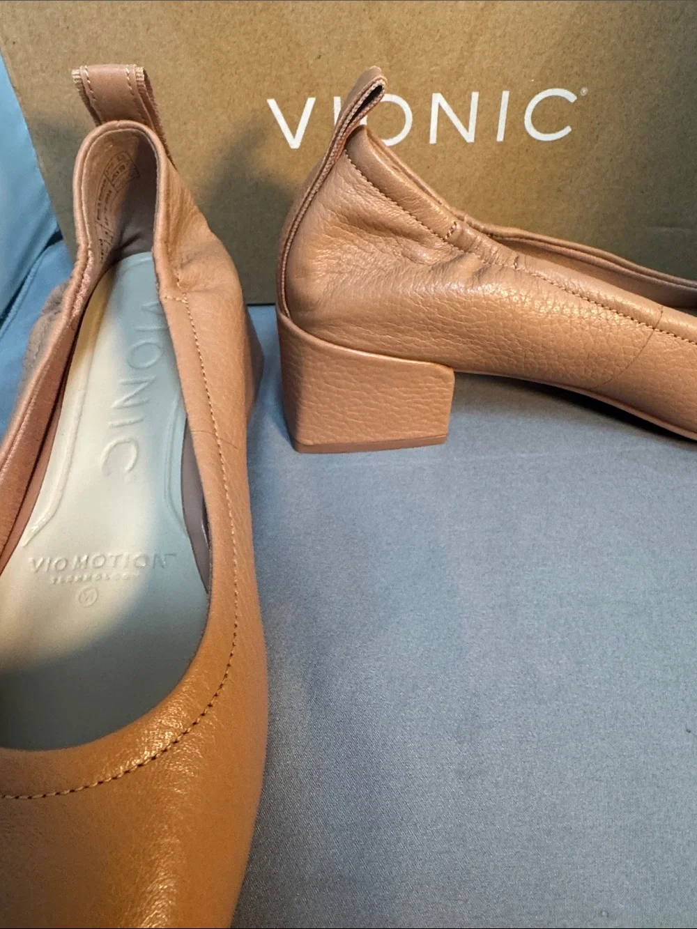 Vionic Women's Tan Leather Ballet Flats - Stylish Comfort 7.5 new inbox - Picture 4 of 6